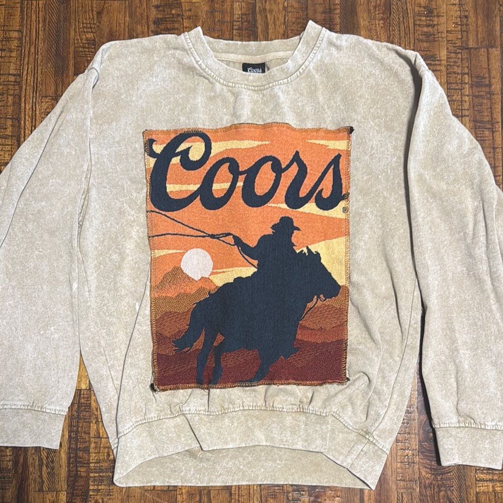 Distressed beige/cream COORS cowboy patch sweatshirt